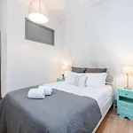 Centenary Cosy - 7 *